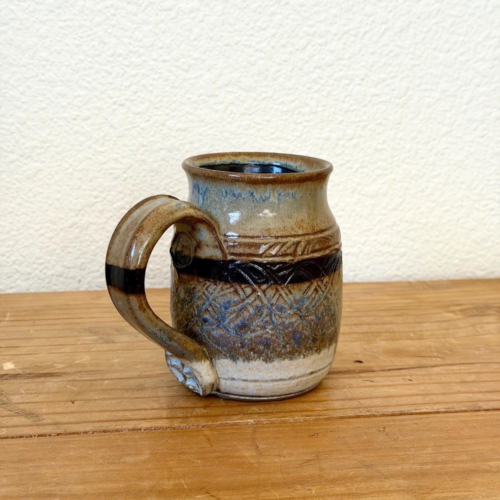 Studio‎ Pottery Mug Carved Tenmoku Glaze Brutalist Handmade Stoneware Signed